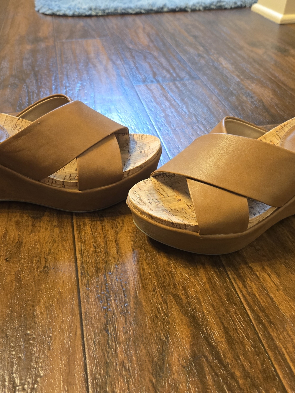Report Tan Crossband Platform Slide Sandals